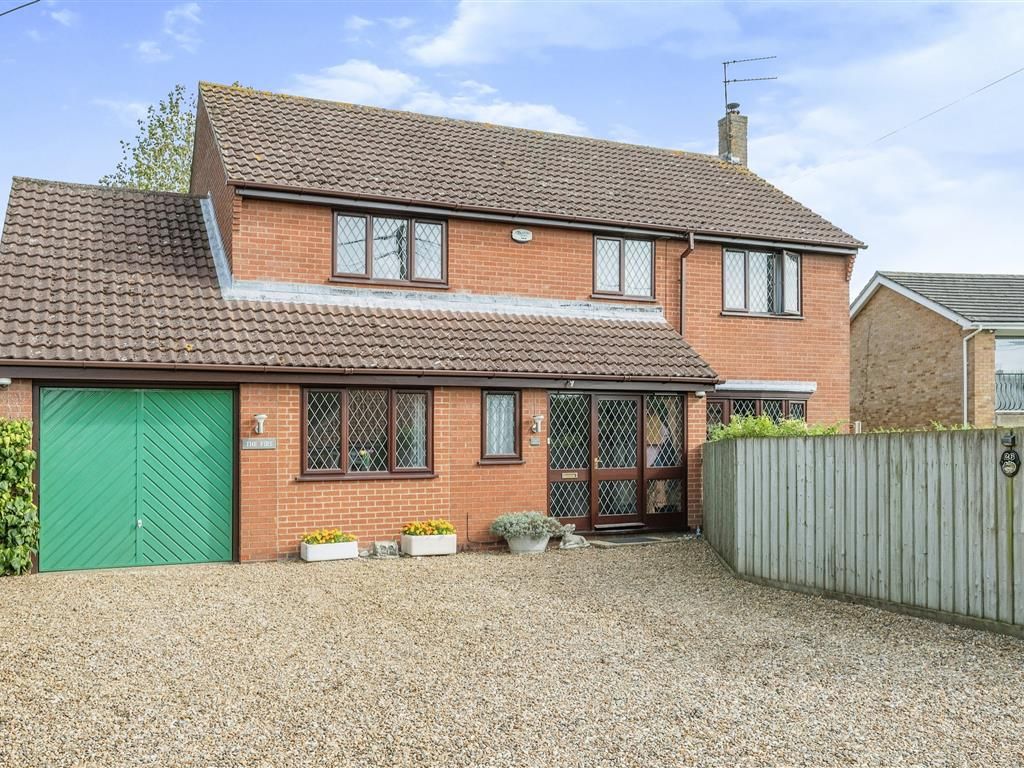 4 bed detached house for sale in Westgate Green, Hevingham, Norwich NR10, £440,000