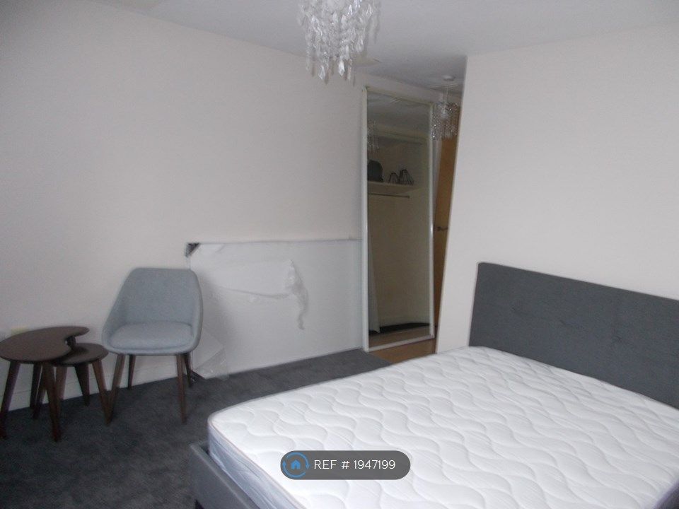 Room to rent in Peffer Bank, Edinburgh EH16, £625 pcm