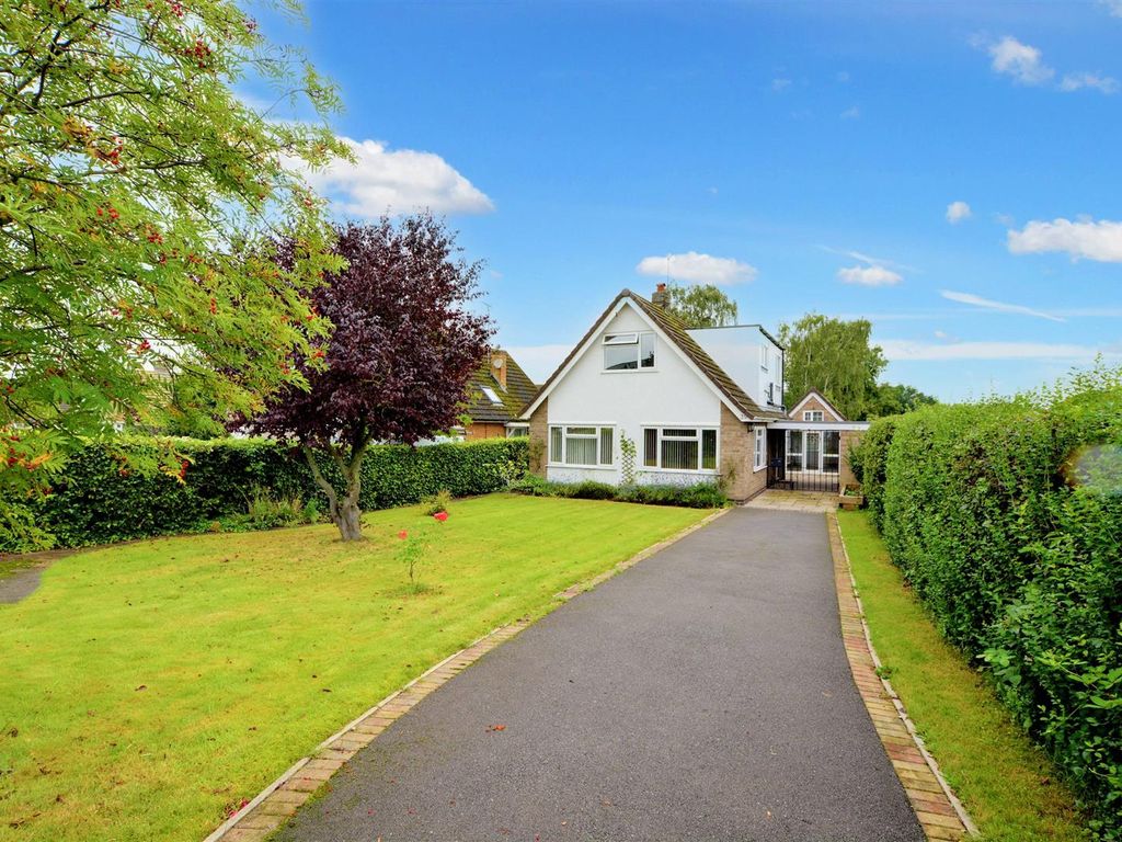 2 bed bungalow for sale in Long Lane, Attenborough, Nottingham NG9, £435,000