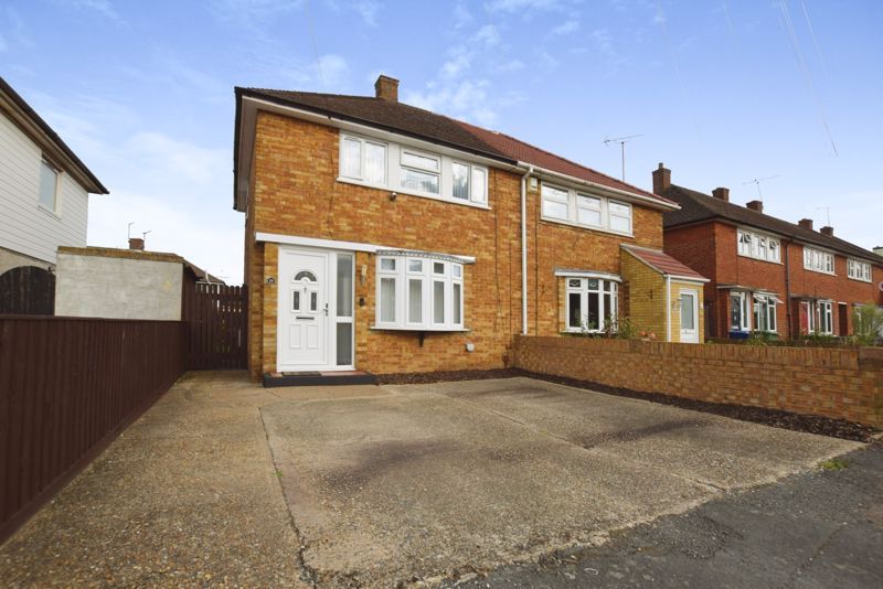 3 bed semi-detached house for sale in Perry Way, Aveley, South Ockendon RM15, £350,000