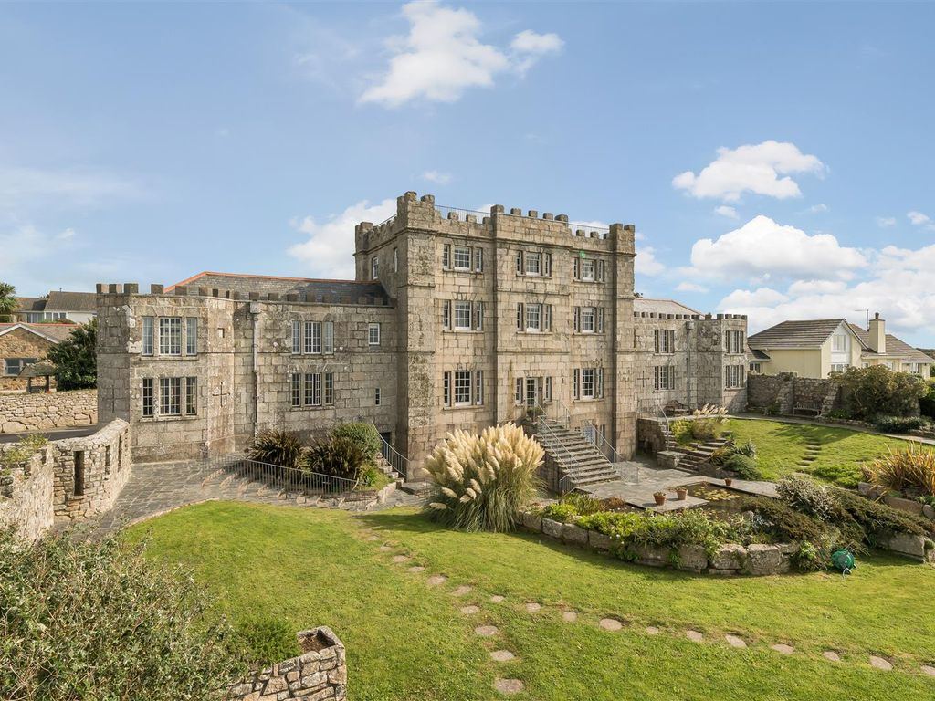 2 bed flat for sale in Rosudgeon, Penzance TR20, £410,000