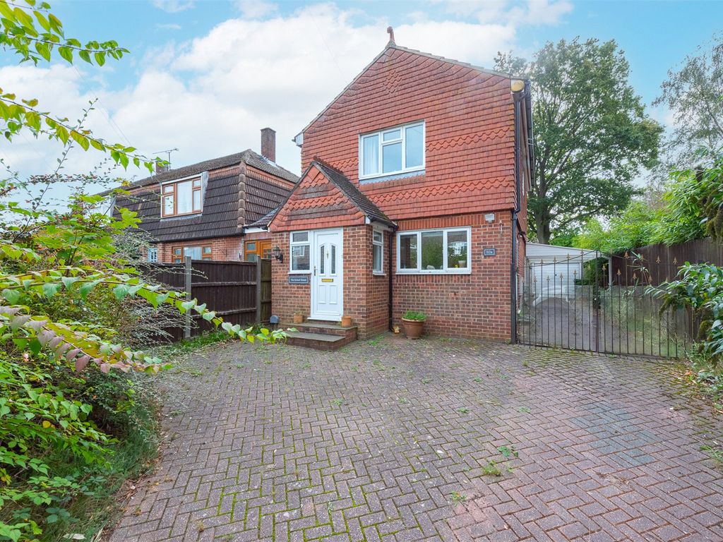 3 bed detached house for sale in Camberley, Surrey GU15, £425,000