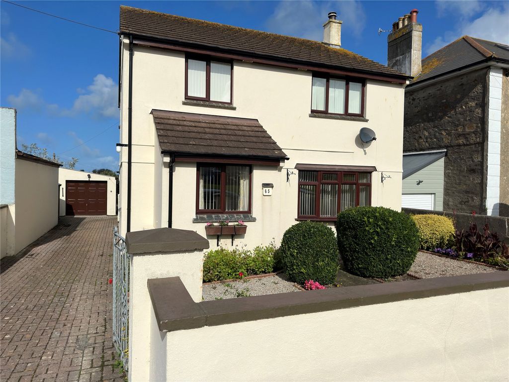 3 bed detached house for sale in Queensway, Hayle, Cornwall TR27, £425,000