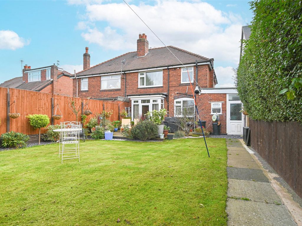 3 bed semi-detached house for sale in Pitcairn Road, Bearwood B67, £390,000