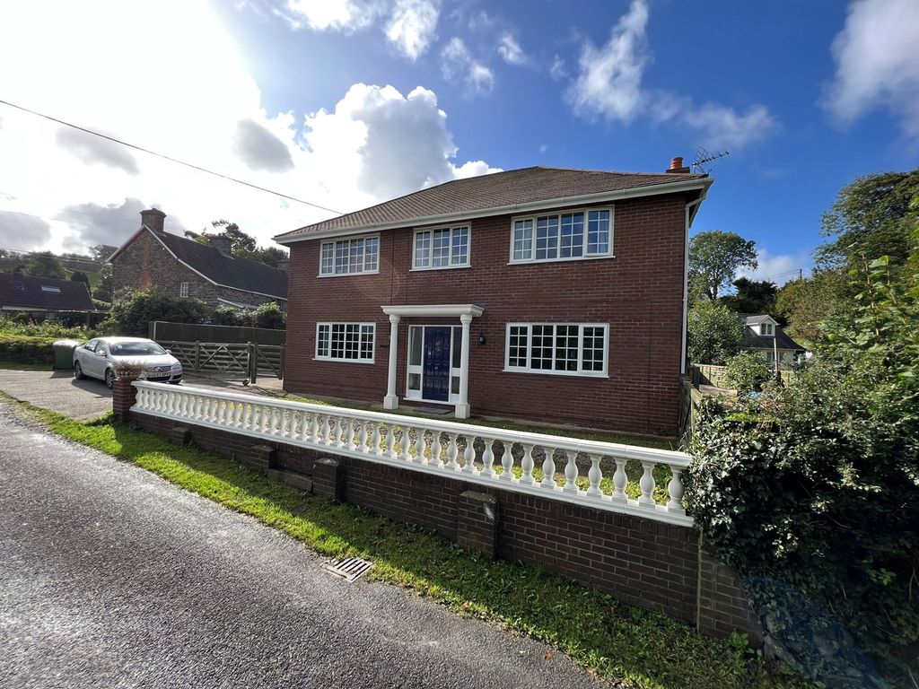 4 bed detached house for sale in Llangwyryfon, Aberystwyth SY23, £335,000