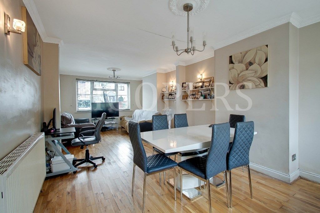 5 bed terraced house for sale in Review Road, London NW2, £625,000