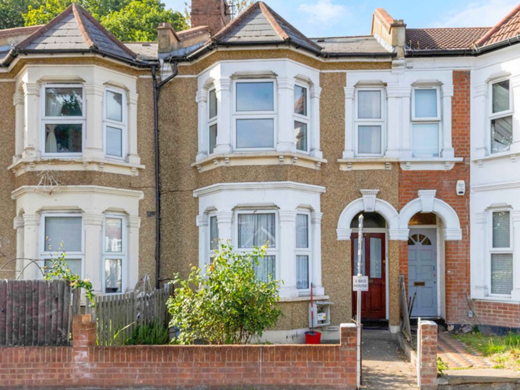3 bed terraced house for sale in Wickham Lane, London SE2, £525,000