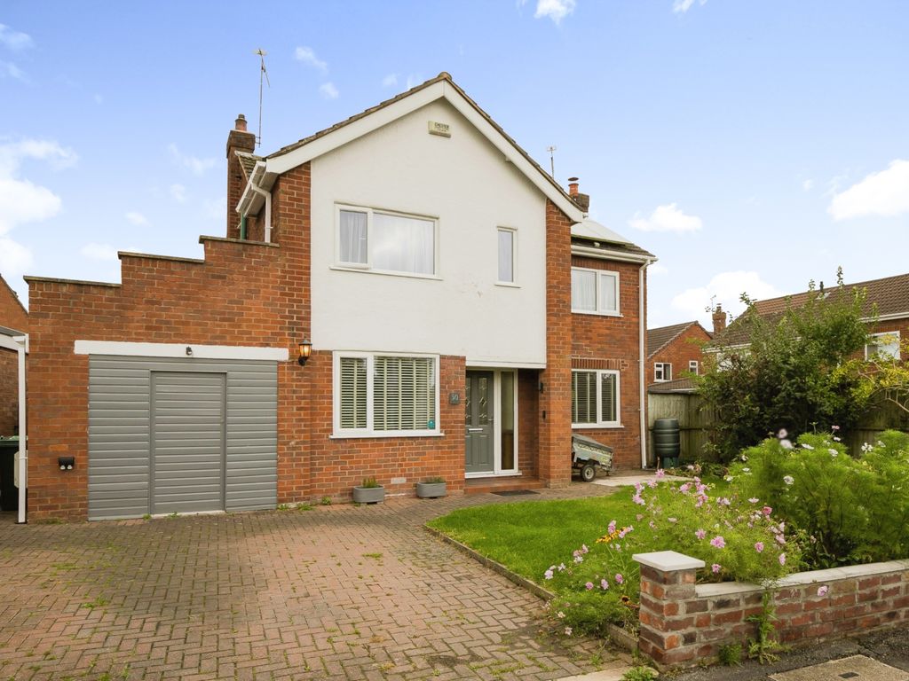 4 bed detached house for sale in Boughton Hall Drive, Great Boughton, Chester CH3, £450,000