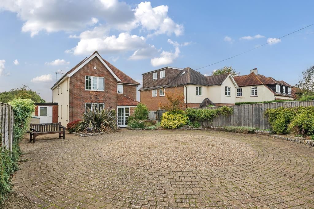 4 bed detached house for sale in Chesham, Buckinghamshire HP5, £860,000