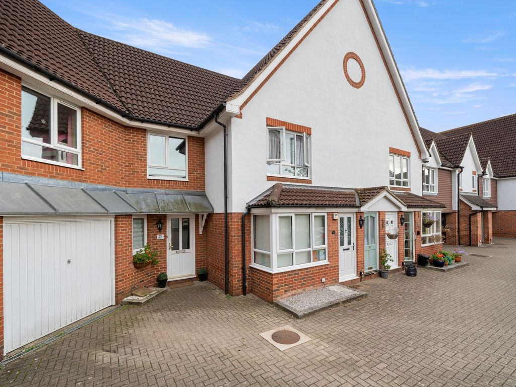 3 bed terraced house for sale in Hartigan Place, Woodley RG5, £465,000