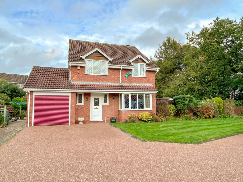 4 bed detached house for sale in Gough Close, Priorslee, Telford TF2, £400,000