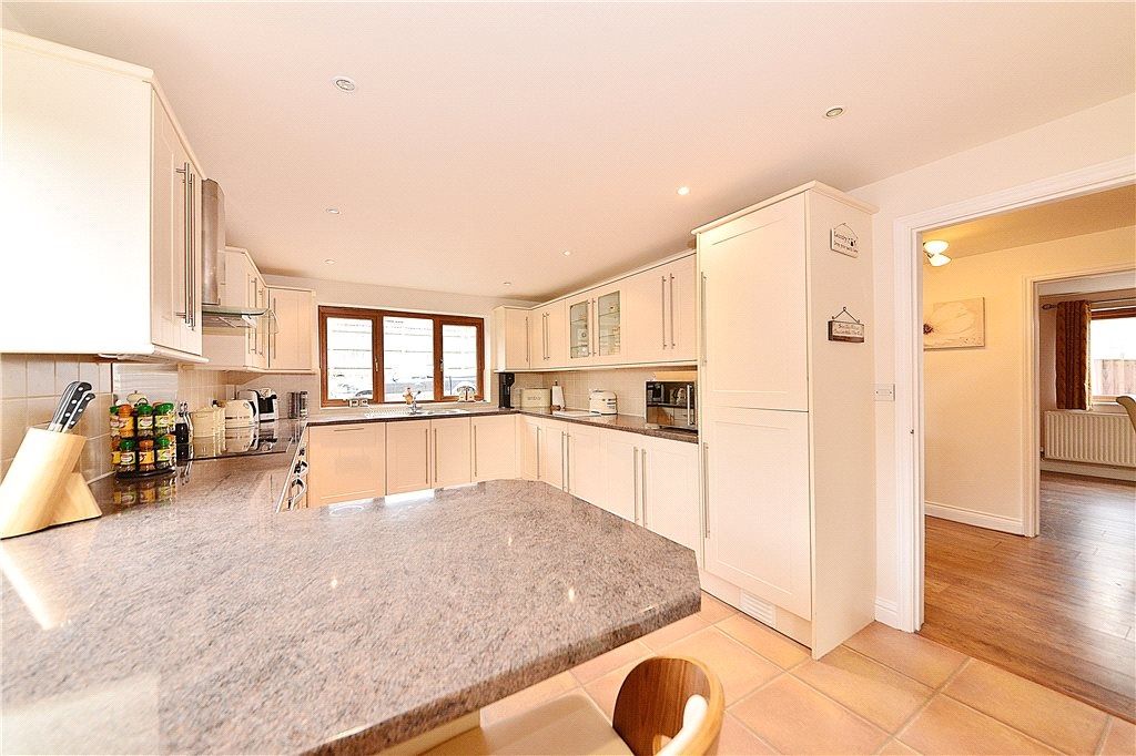 4 bed detached house for sale in Whitbourne, Worcester WR6, £500,000