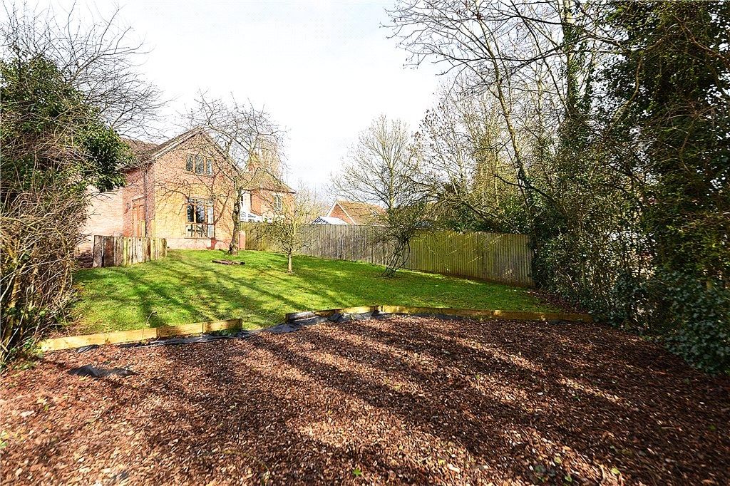 4 bed detached house for sale in Whitbourne, Worcester WR6, £500,000