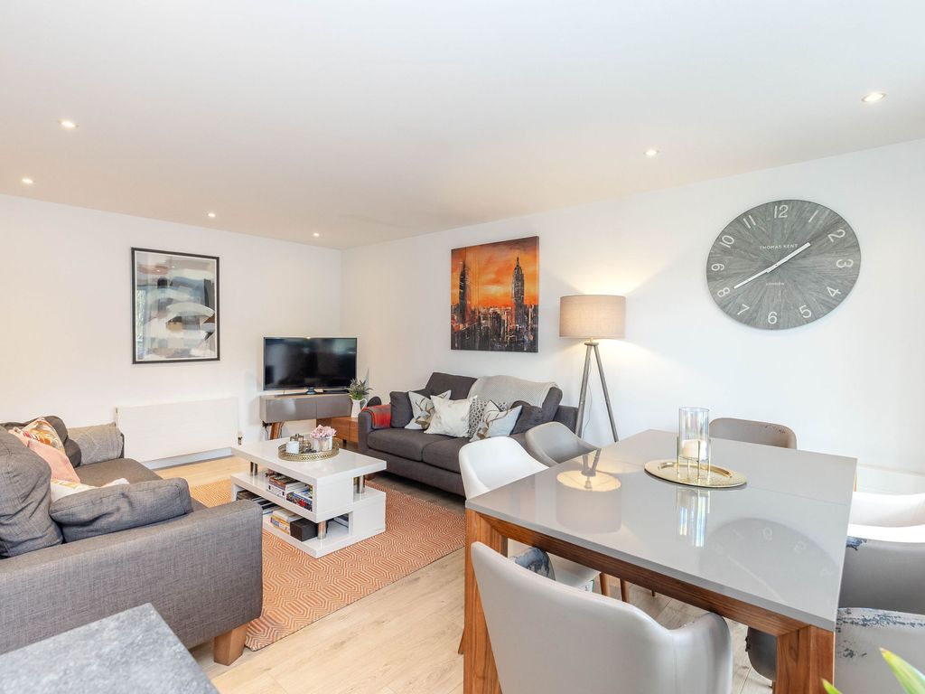 2 bed flat for sale in 11/ 6 Meggetland Square, Craiglockhart, Edinburgh EH14, £370,000