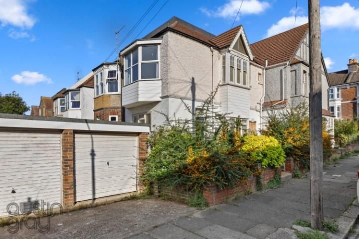 1 bed property for sale in Lorna Road, Hove BN3, £340,000
