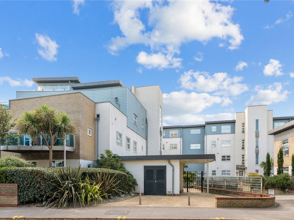 2 bed flat for sale in Shore Road, Poole BH13, £1,400,000