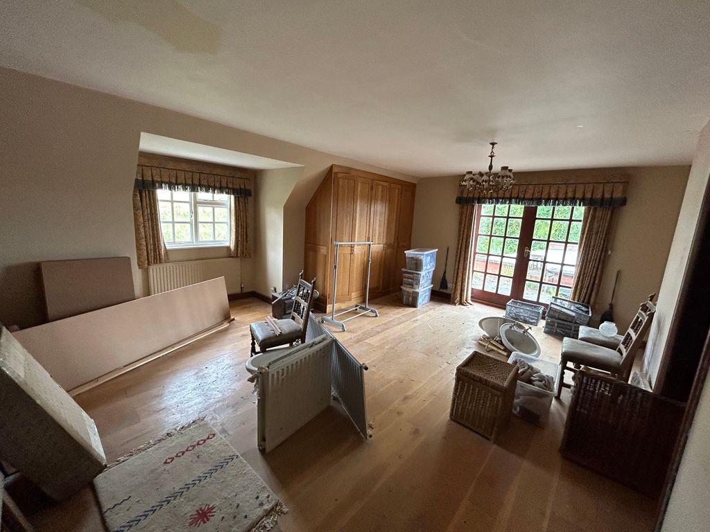 8 bed detached house for sale in Back Lane, East Langton LE16, £1,610,000