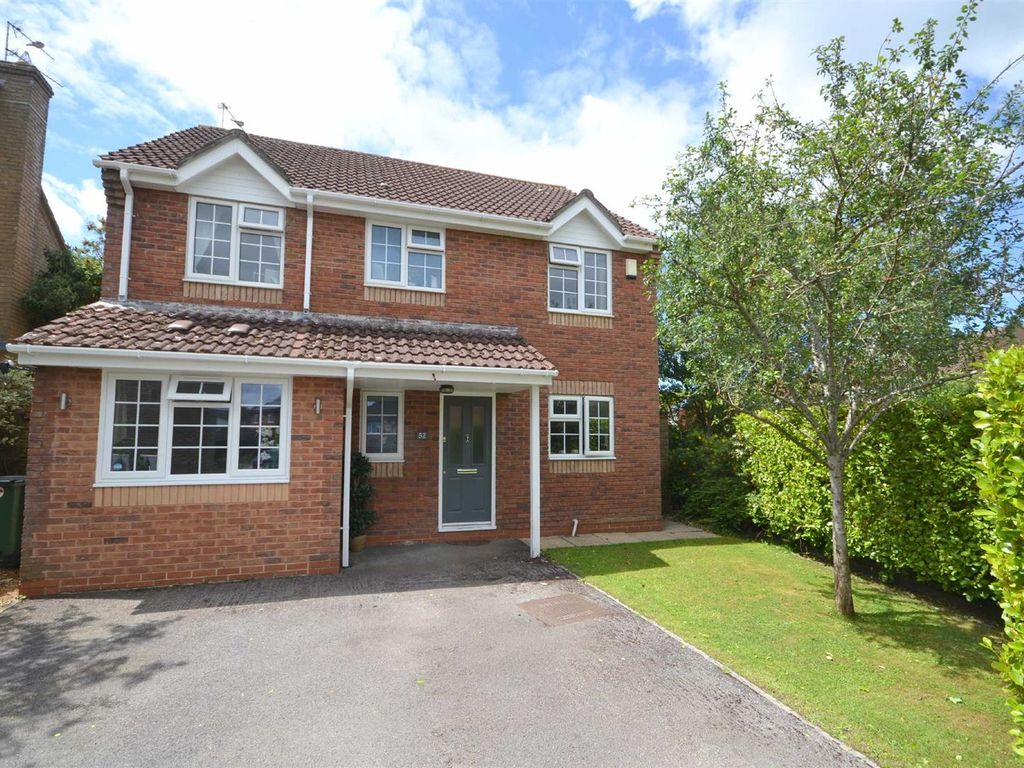 4 bed detached house for sale in Matilda Way, Devizes SN10, £400,000