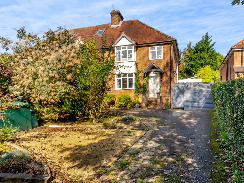 3 bed semi-detached house for sale in Stanley Hill, Amersham HP7, £725,000