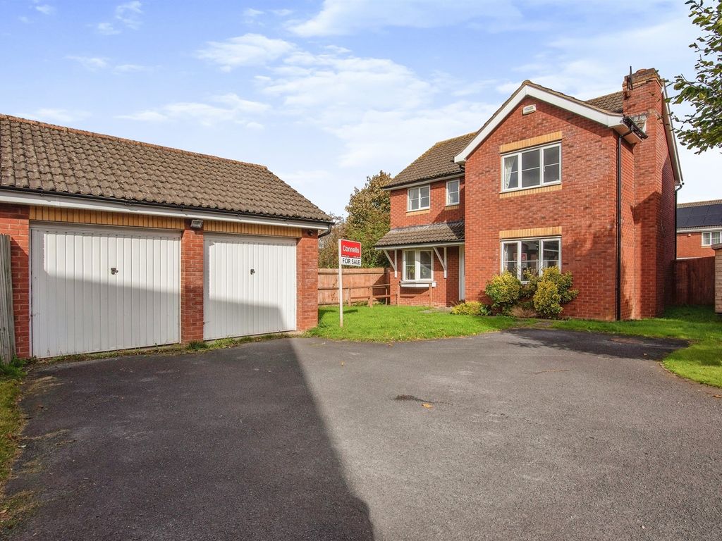 4 bed detached house for sale in Dorchester Way, Belmont, Hereford HR2, £370,000