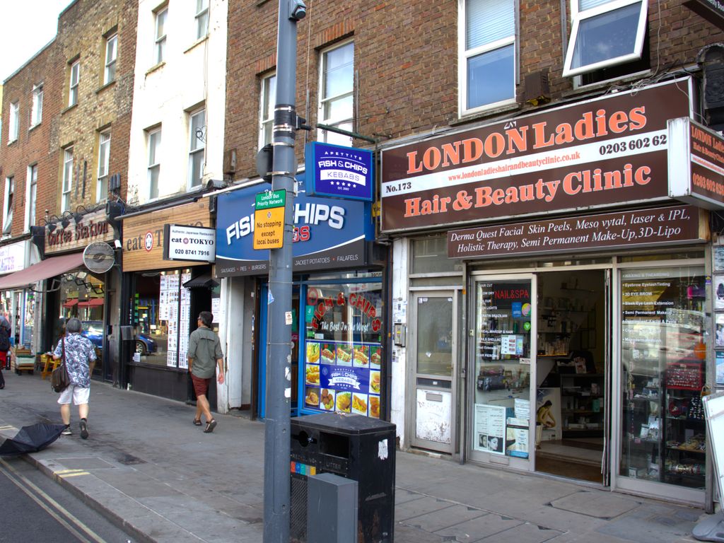 Retail premises to let in King Street, Hammersmith W6, £30,000 pa