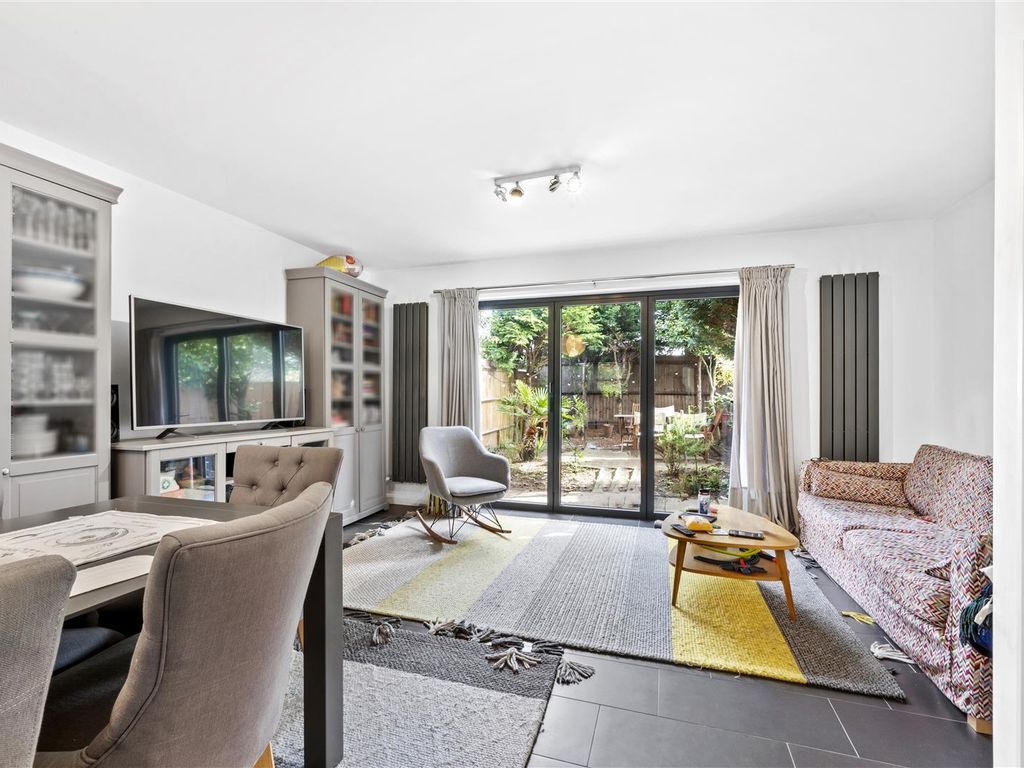 3 bed property for sale in Cambridge Close, West Wimbledon SW20, £850,000