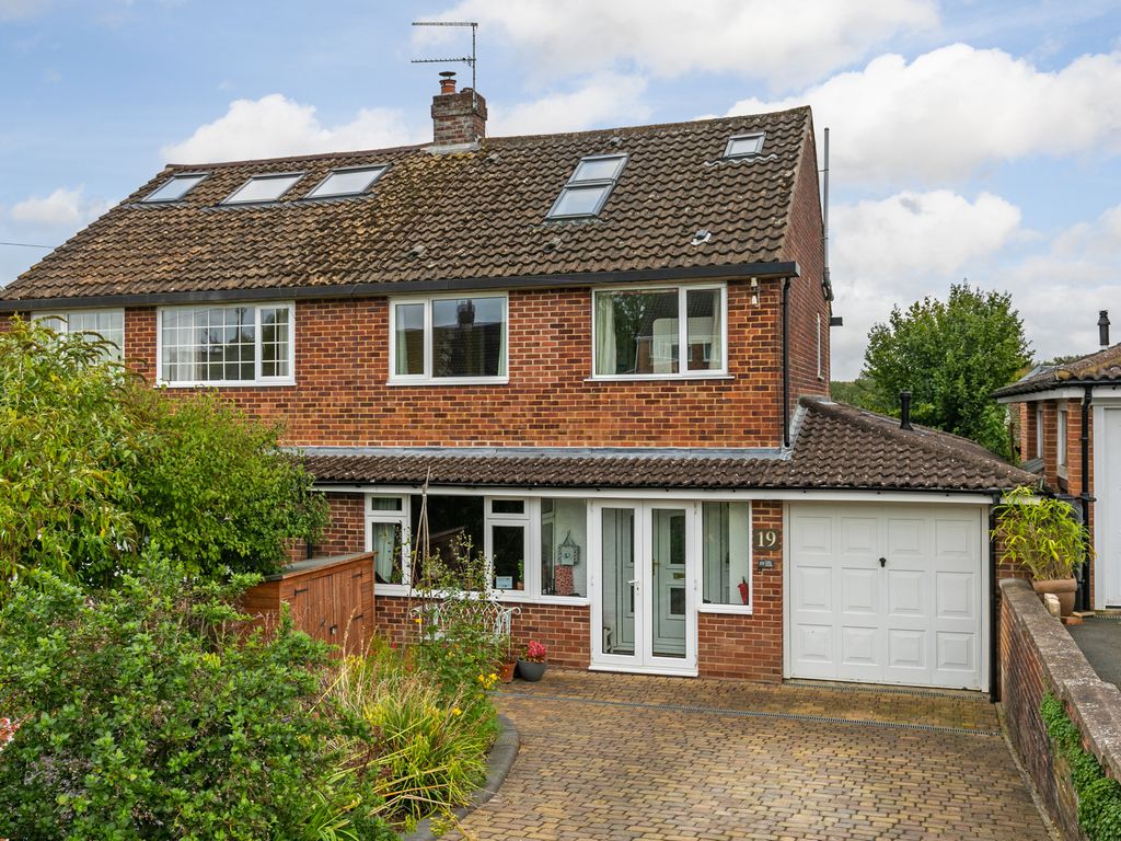4 bed semi-detached house for sale in Hillside Road, Winchester SO22, £650,000