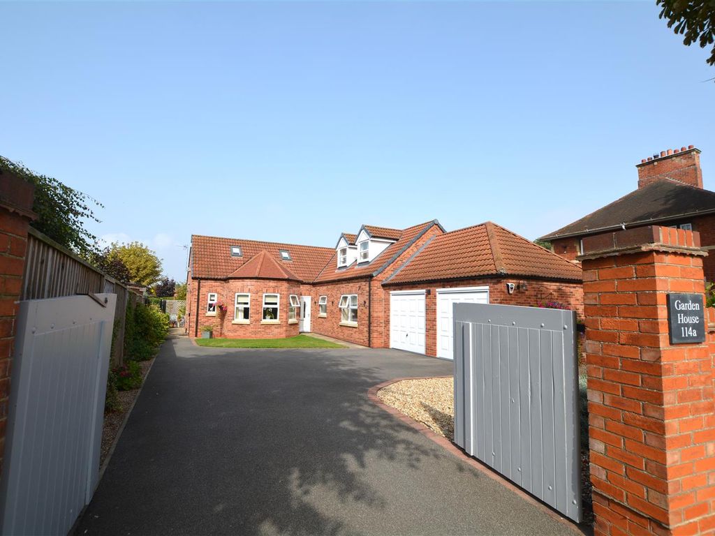 4 bed detached house for sale in Hawton Road, Newark NG24, £525,000
