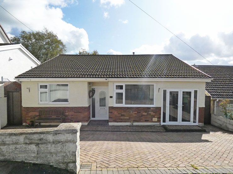 3 bed detached bungalow for sale in The Avenue, Ystrad Mynach, Hengoed CF82, £340,000