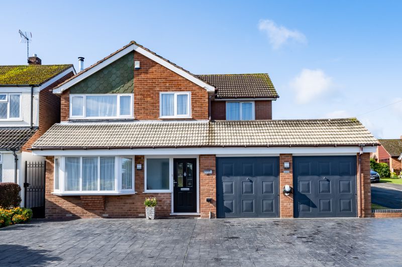 4 bed detached house for sale in Denleigh Road, Kingswinford DY6, £385,000