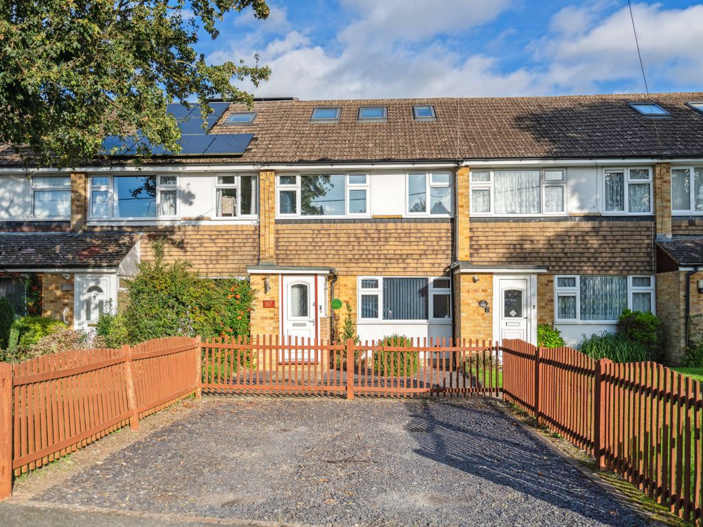 3 bed terraced house for sale in Great Hivings, Chesham, Buckinghamshire HP5, £475,000