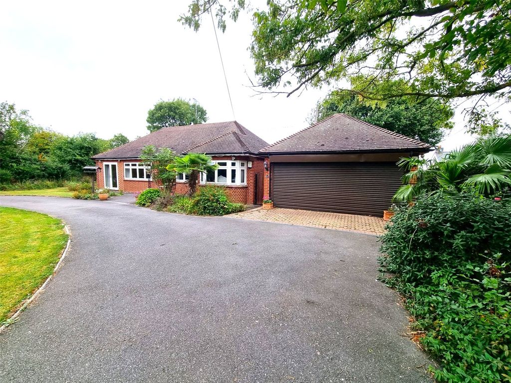 3 bed bungalow for sale in Old Heath Road, Southminster, Essex CM0, £690,000