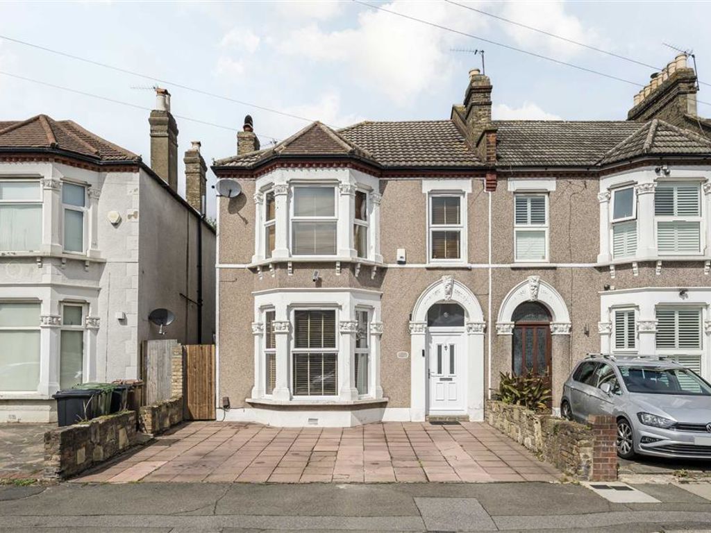 3 bed semi-detached house for sale in Hazelbank Road, London SE6, £775,000