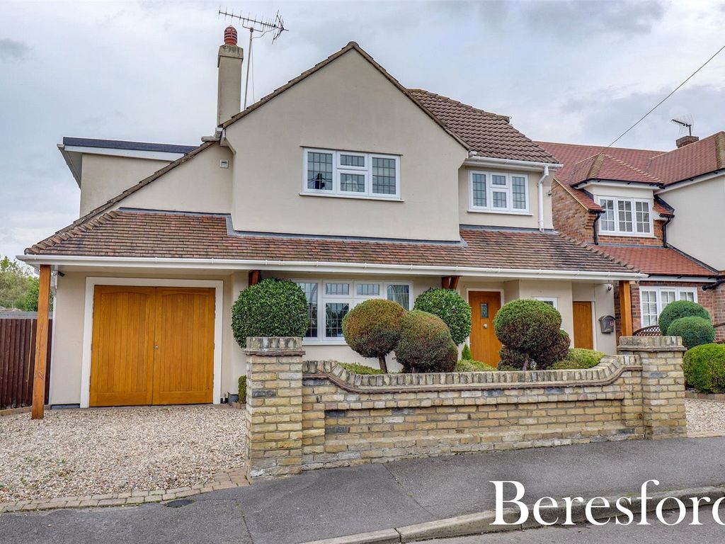 5 bed detached house for sale in Belvedere Road, Brentwood CM14, £1,099,000