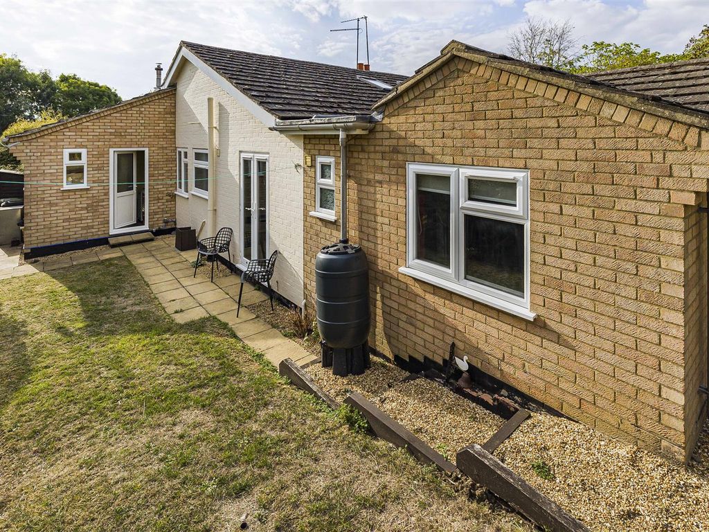3 bed semi-detached bungalow for sale in Brook Street, Elsworth, Cambridge CB23, £445,000