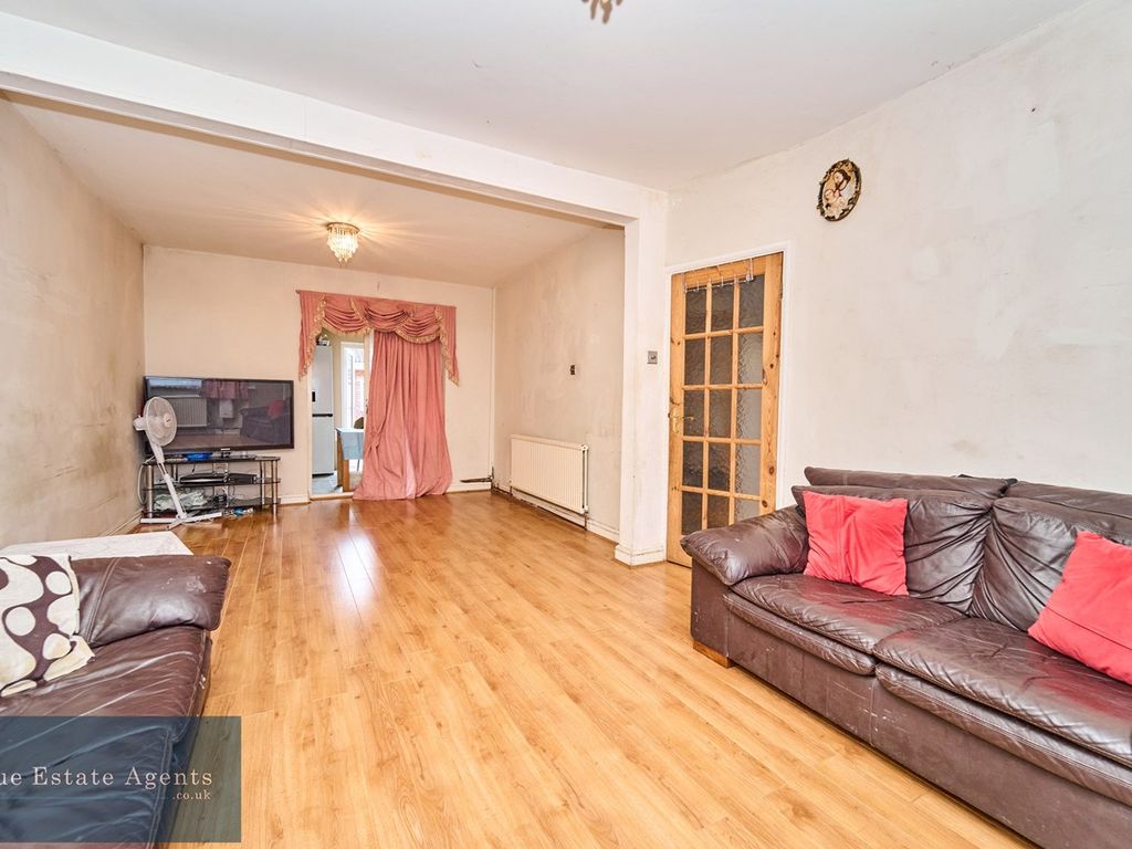 3 bed terraced house for sale in Waye Avenue, Hounslow TW5, £499,950