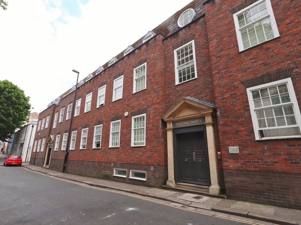 Studio to rent in Frogmore Street, Bristol BS1, £1,300 pcm