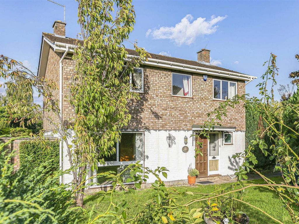 4 bed detached house for sale in The Meadows, Haslingfield, Cambridge CB23, £450,000