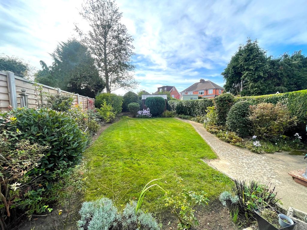 2 bed semi-detached house for sale in Fairlands Avenue, Fairlands, Guildford GU3, £375,000