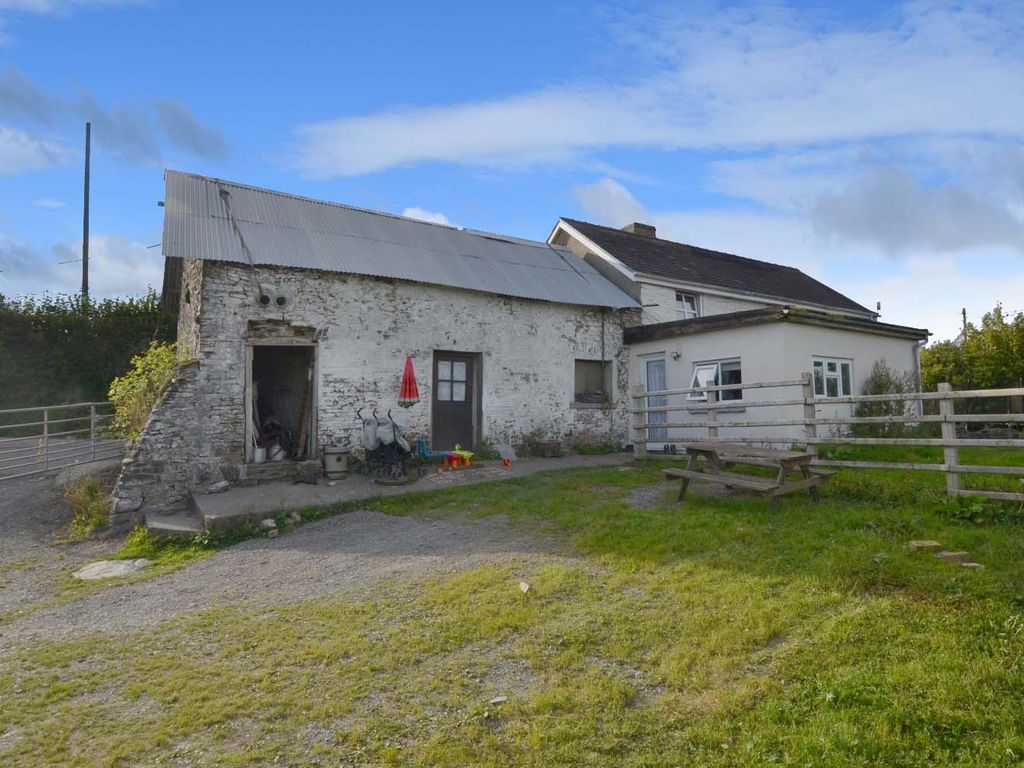 3 bed farmhouse for sale in Rhydcymerau, Llandeilo SA19, £495,000