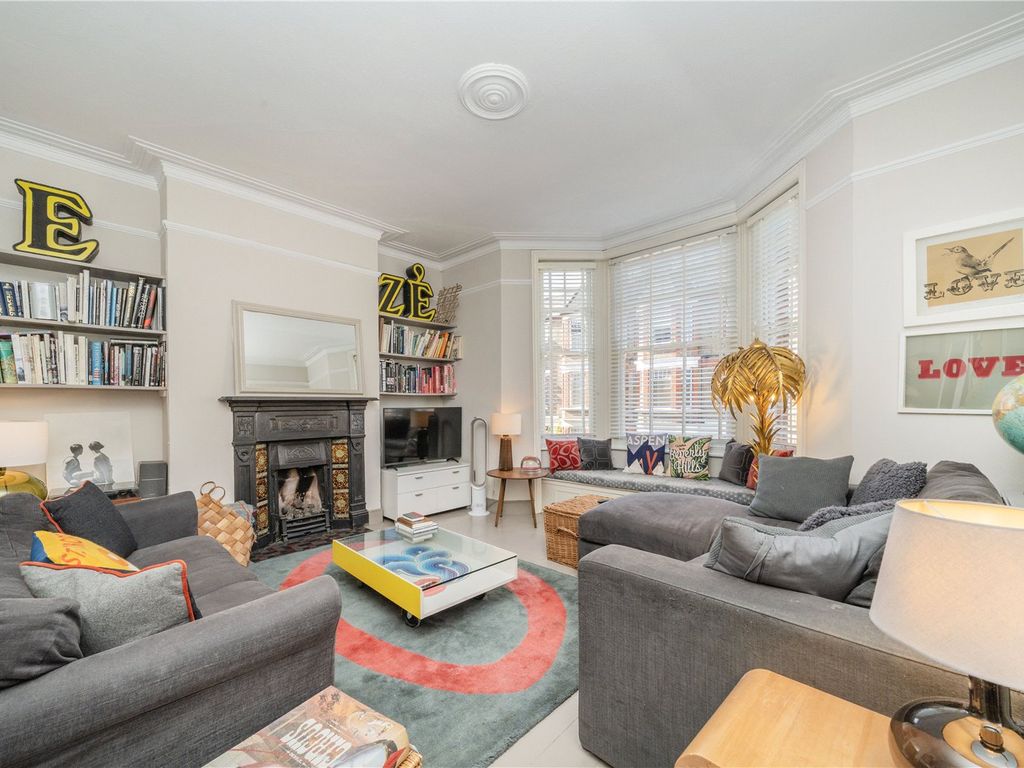 3 bed flat for sale in Elmhurst Mansions, Edgeley Road, London SW4, £650,000