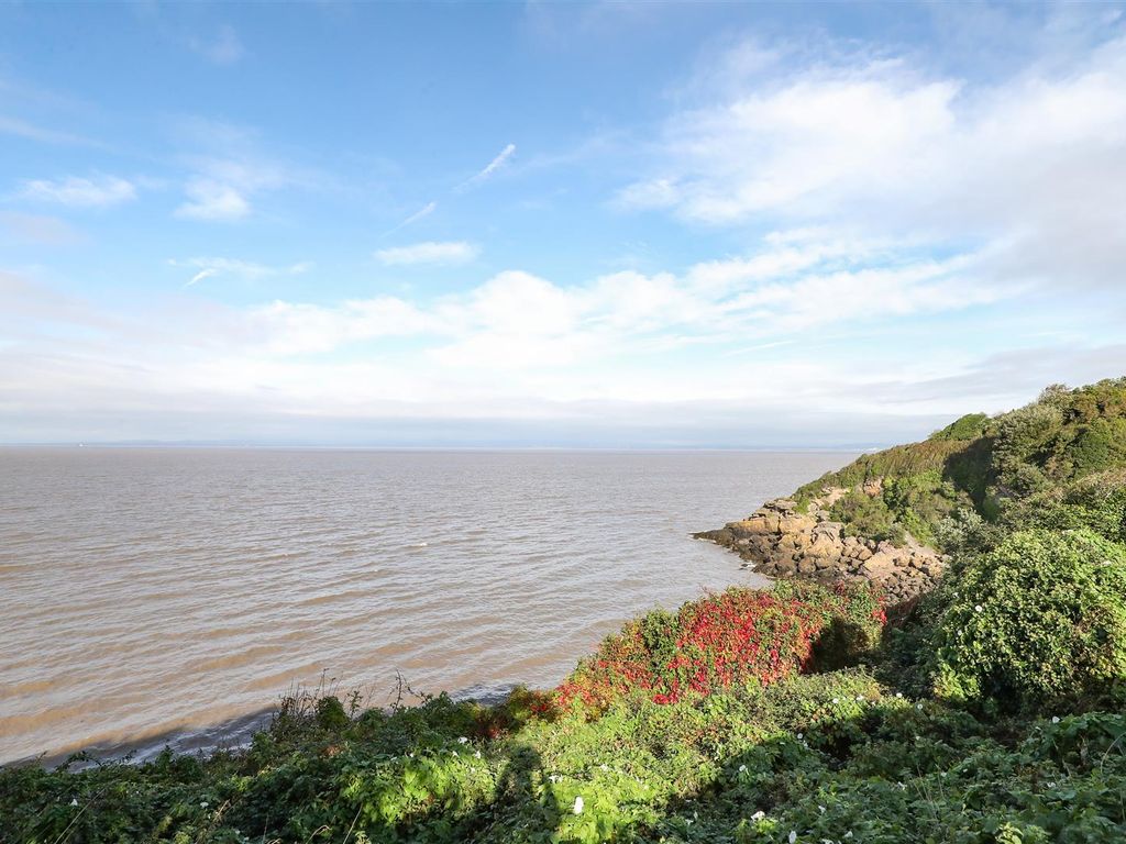 2 bed flat for sale in Bay Road, Clevedon BS21, £650,000