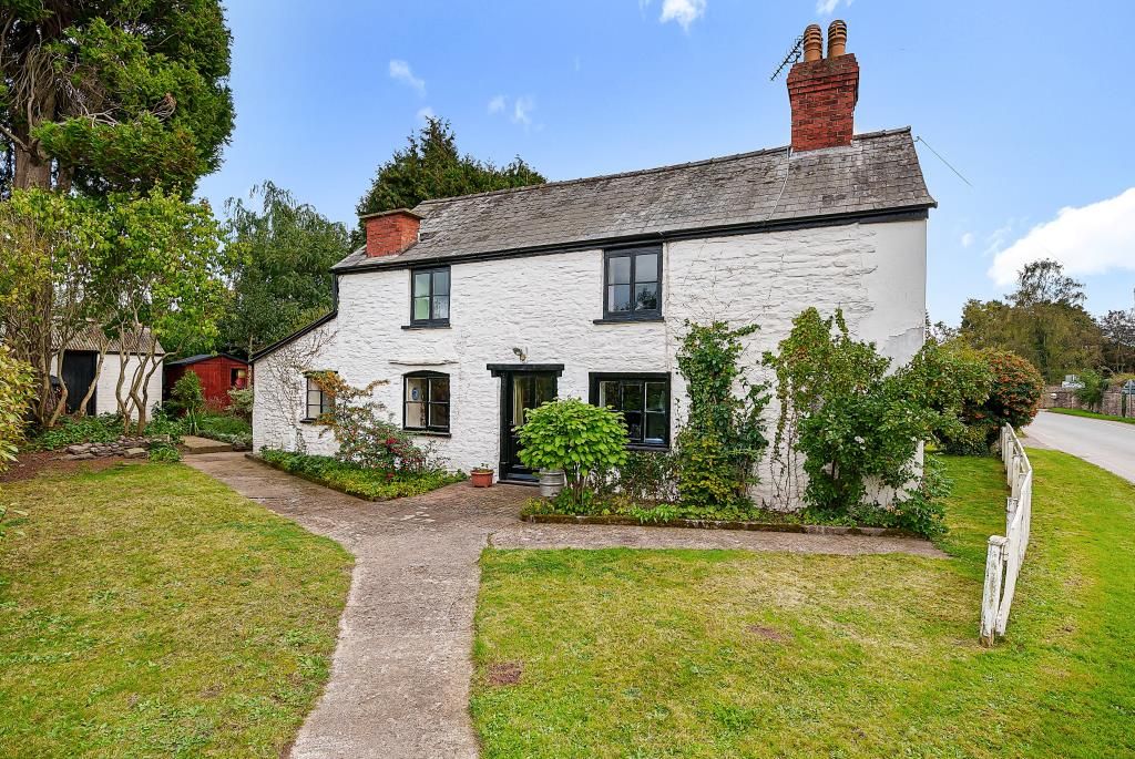 4 bed detached house for sale in Peterchurch, Herefordshire HR2, £425,000