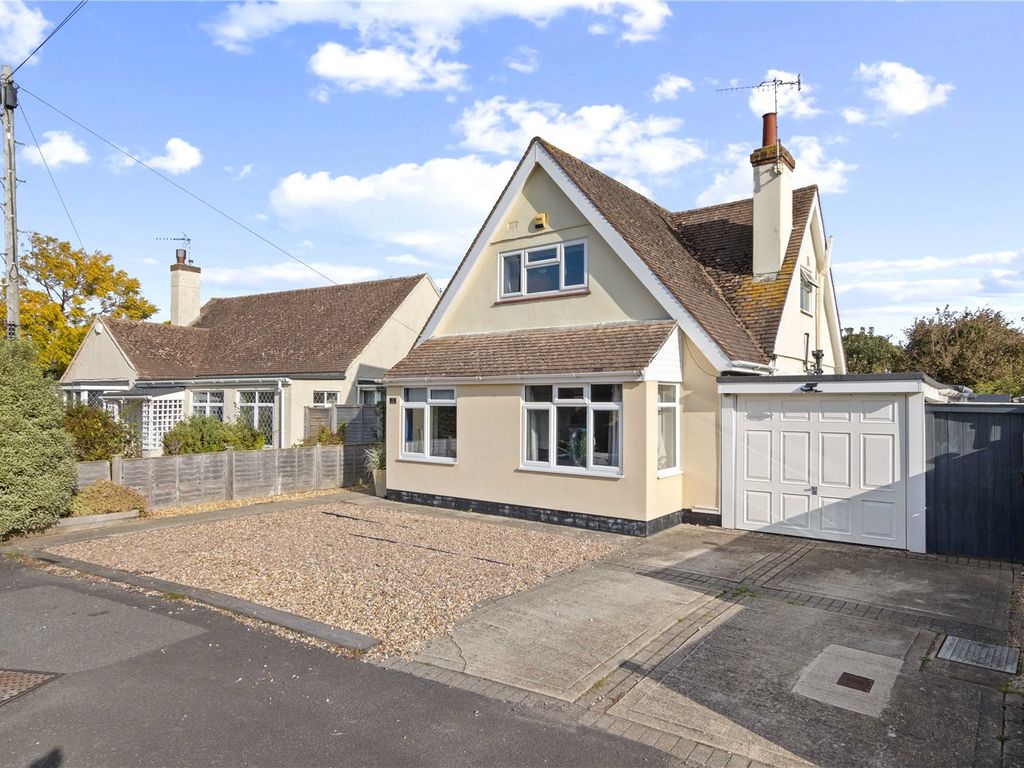 3 bed detached house for sale in North Avenue, Middleton On Sea, West Sussex PO22, £495,000