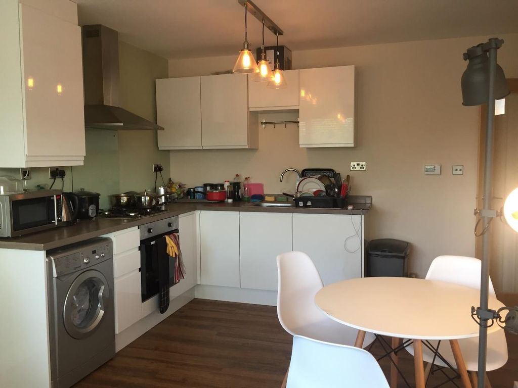 3 bed flat to rent in 19 Kenton Walk, Selly Oak, Birmingham B29, £1,690 pcm