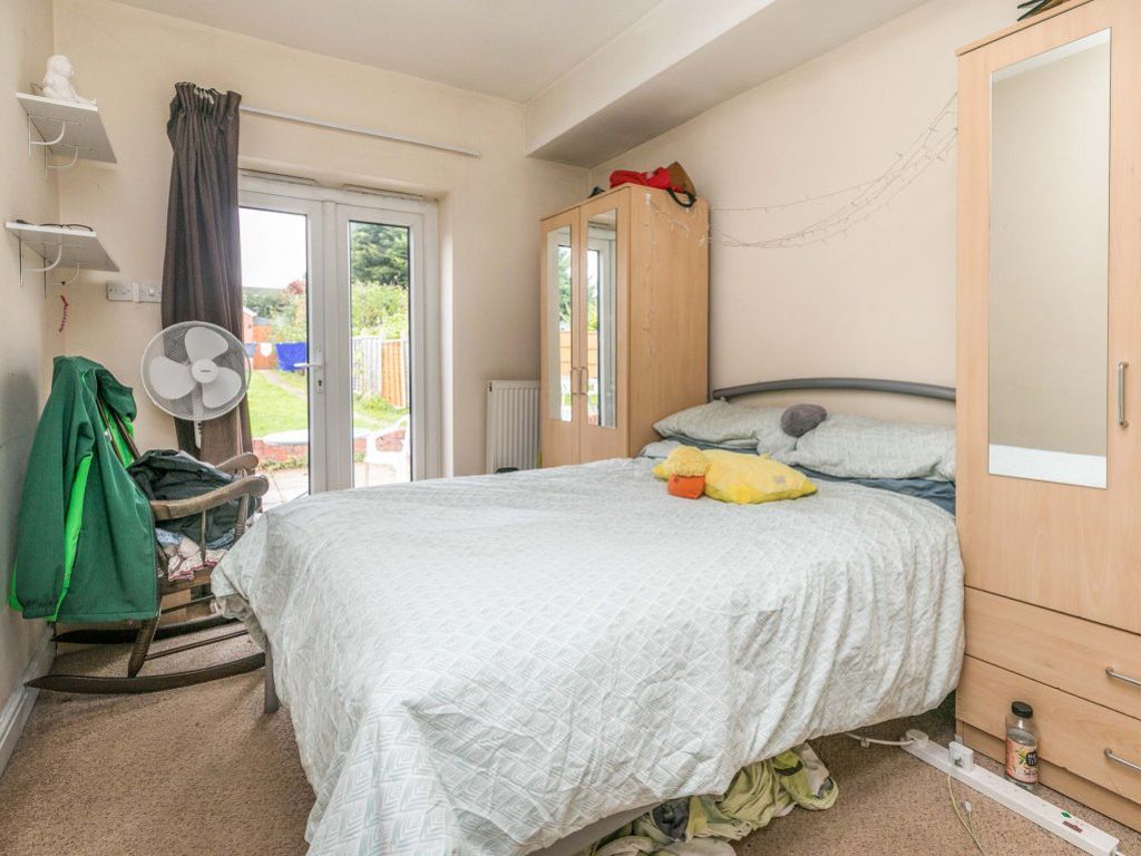 2 bed flat to rent in Gibbins Road, Selly Oak, Birmingham B29, £1,127 pcm
