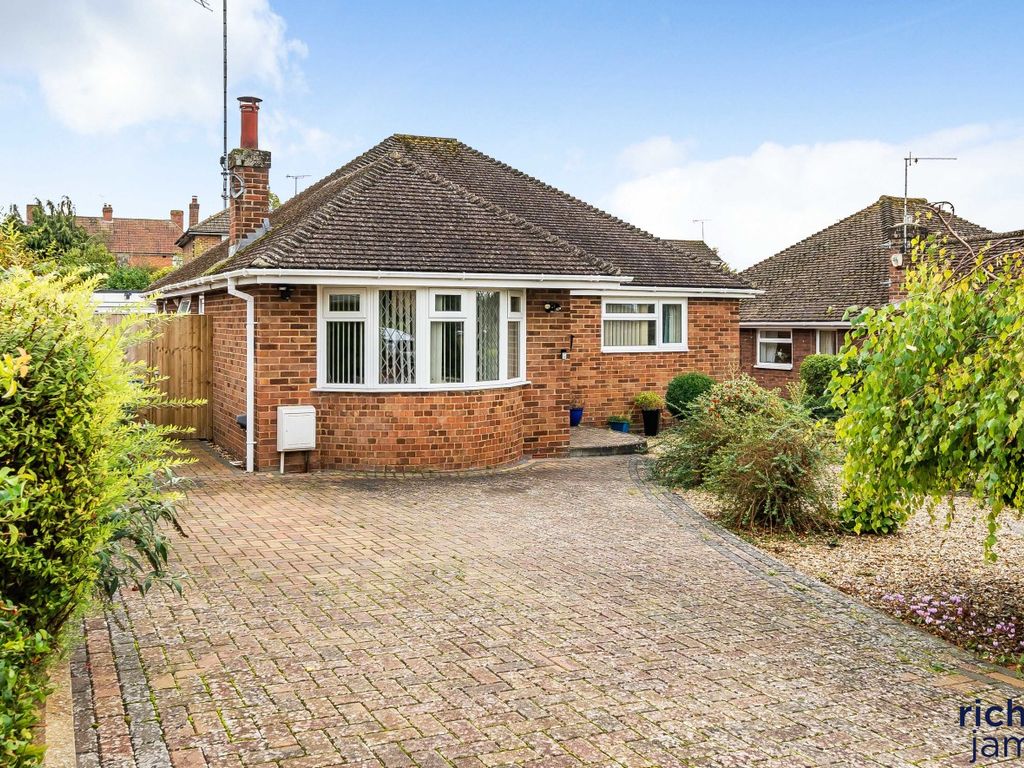 2 bed bungalow for sale in Miltons Way, Royal Wootton Bassett SN4, £390,000