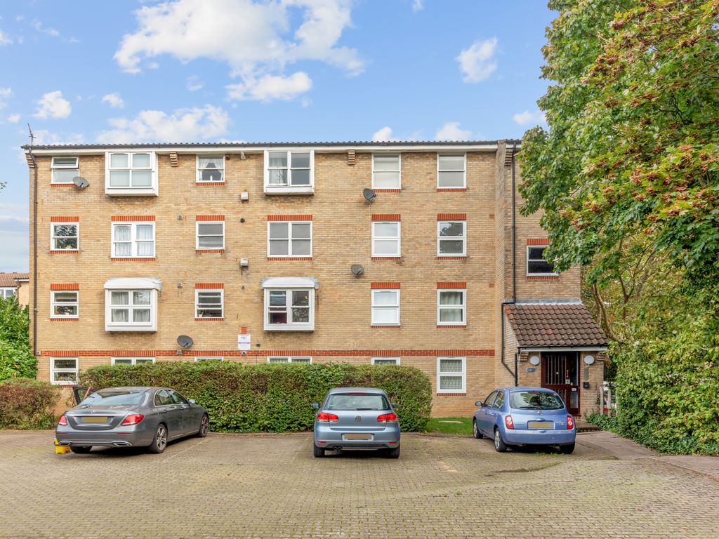 2 bed flat for sale in Weavers Way, London NW1, £410,000