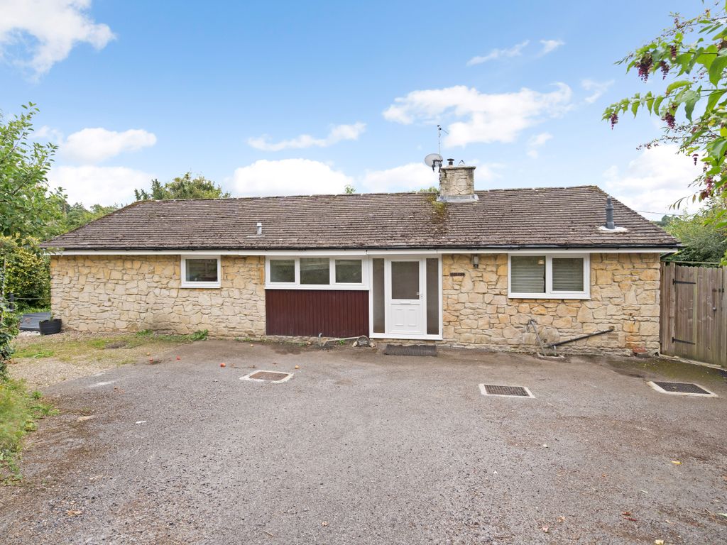 4 bed detached bungalow for sale in Mollington, Banbury OX17, £400,000