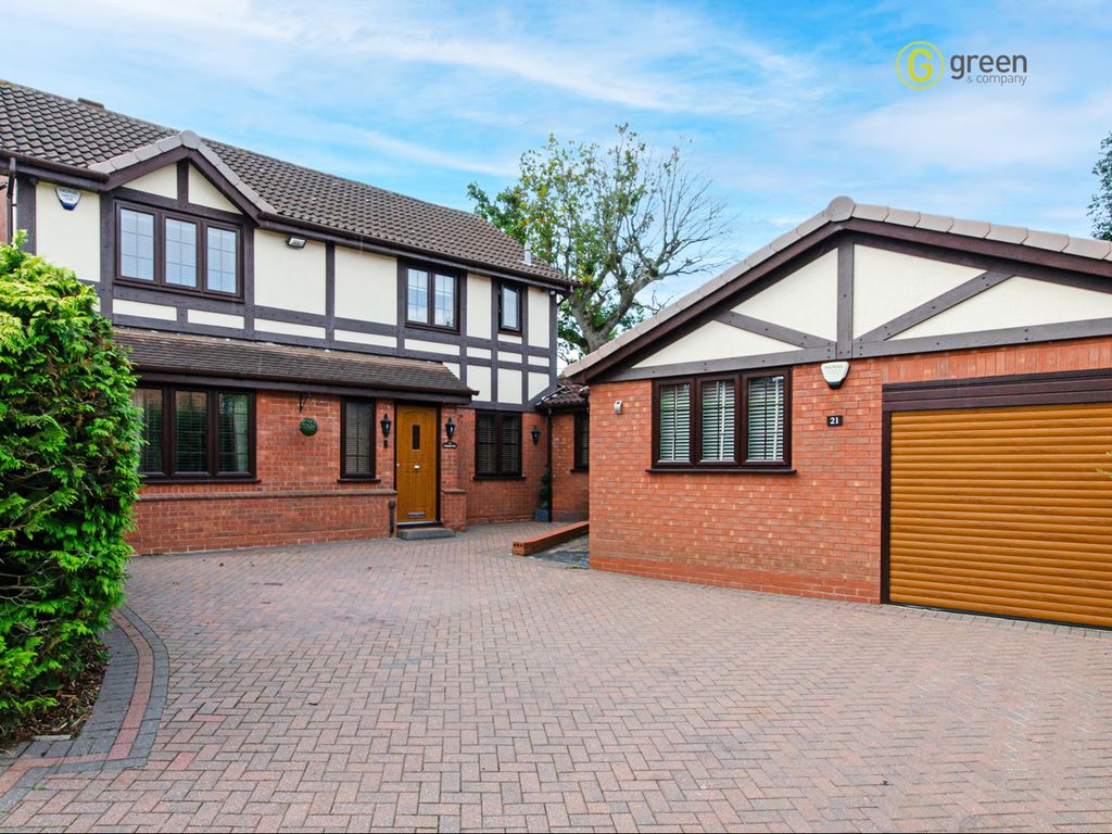 6 bed detached house for sale in Pytman Drive, Walmley, Sutton Coldfield B76, £925,000